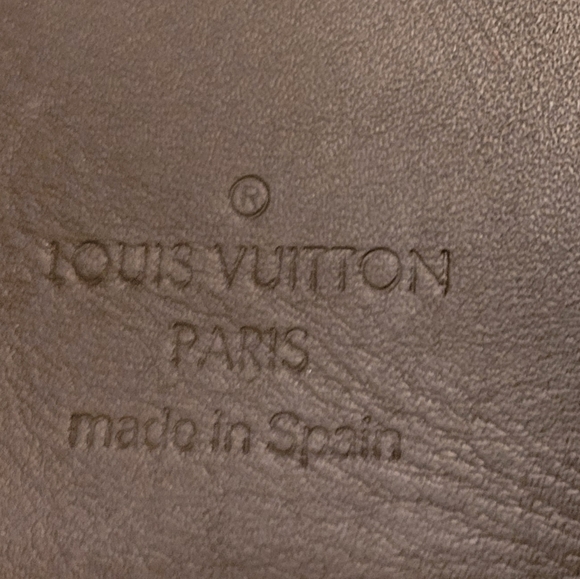 Rare 100% authetic Louis Vuitton black gold notebook epi Suhali agenda - Picture 5 of 8